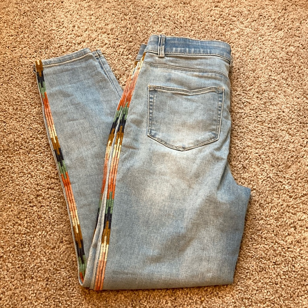 Knox Rose Boho Multi-Color Aztec Striped Festival Jeans Sz 6 Fits Like a Sz 4